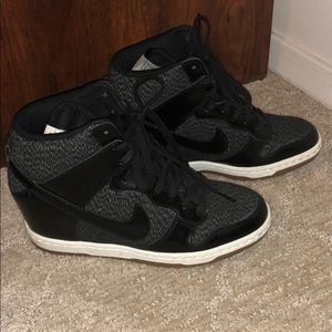 Nike wedge sneakers size 6. EXCELLENT CONDITION.